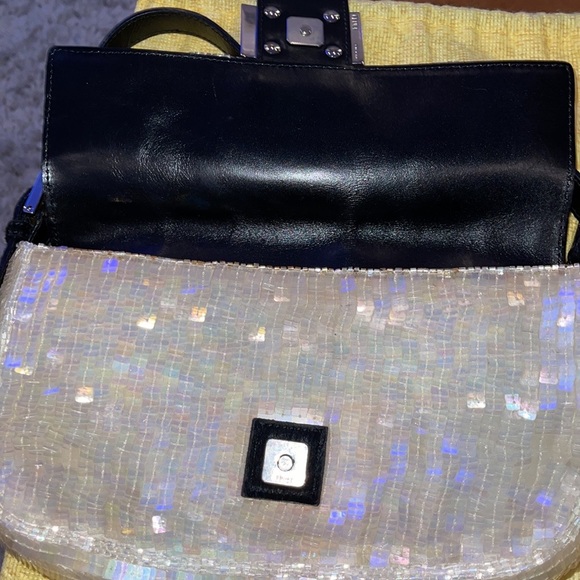 SOLD🎈Vintage FENDI baguette shoulder bag RARE FIND SHE BEAUTIFUL !!! Comes dust - Picture 6 of 13